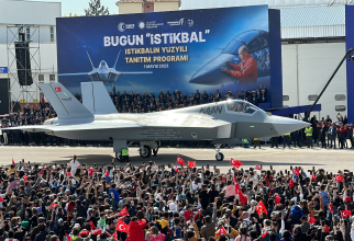 Prezentarea oficiala a avionului de luptă de generatia a V-a TF-X, botezat acum KAAN. Sursa foto: Turkish Aerospace Industries (TAI).