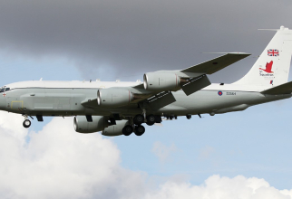 Avion de cercetare britanic de tip RC-135W