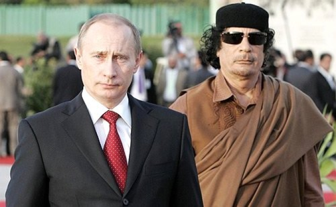 3. Președinte... (putin-gaddafi-vizita_26367500.jpeg)