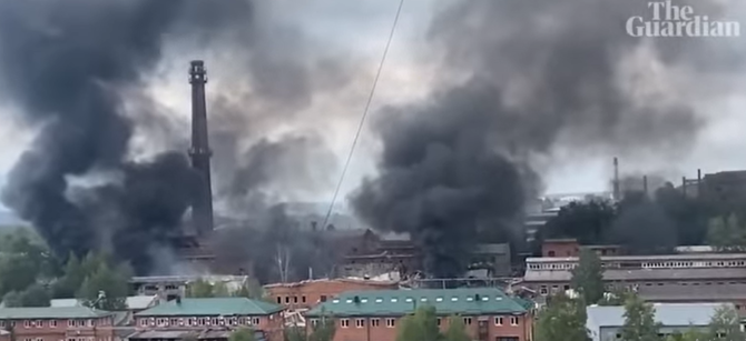 Explozie la o facilitate militară din apropierea Moscovei. Photo: Captură video The Guardian @YouTube