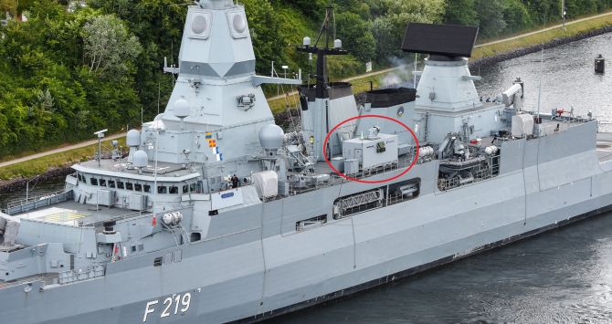 Sistemul de arme laser de mare putere a fost instalat pe fregată FGS Sachsen F219 la sfârșitul lunii iunie 2022 pentru a fi testat până recent în condiții reale de funcționare în mediul maritim.