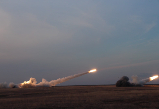 Imagini din timpul lansărilor de rachete HIMARS aflate în dotarea României. Foto: Brigada 8 ROT