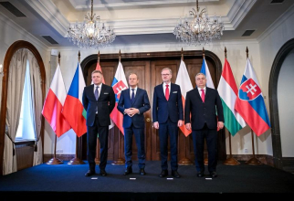 Șefii de guverne ai Grupului Visegrad (V4) din Polonia (Donald Tusk), Republica Cehă (Peter Fiala), Ungaria (Viktor Orban) și Slovacia (Robert Fico), reuniunea din 27 februarie,de la Praga.