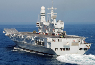 Portavionul Cavour / Marina italiană