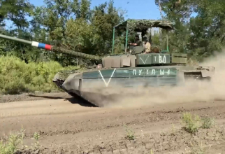 T-80BVM, în timpul invaziei ruse din Ucraina. Foto: Ministerul Apărării din Rusia