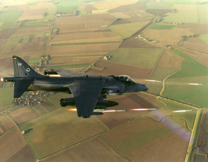 Rachete CRV7, lansate de pe aeronava GR7/GR9 Harrier - sursa: 
magellan.aero