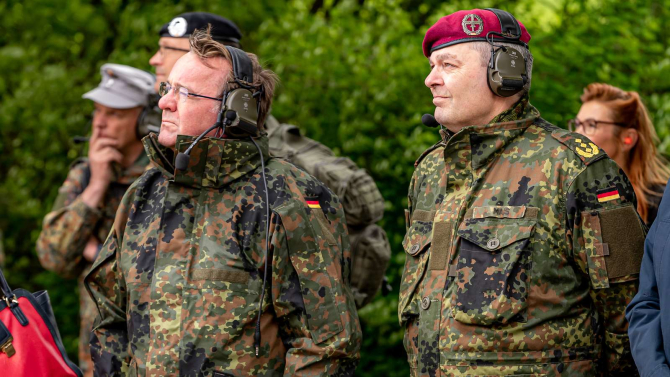 Boris Pistorius / Foto: Beim Heer in Hammelburg, Bundeswehr