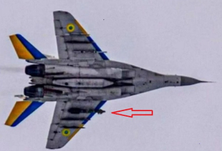 Avion de luptă de tip MiG-29 al Ucrainei, surprins cu o bombă ghidată franceză AASM cunoscută și ca Hammer, integrată. Sursă foto: Rețele de socializare via. Opex360