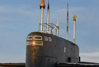 Dispozitiv de protecție împotriva dronelor montat pe submarinul nuclear rus Tula. Photo source: Russia-24 capture via The War Zone