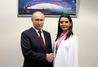 Președintele rus Vladimir Putin și Evghenia Guțul, bașcana Găgăuziei. Photo source: Kremlin.ru via News.ro