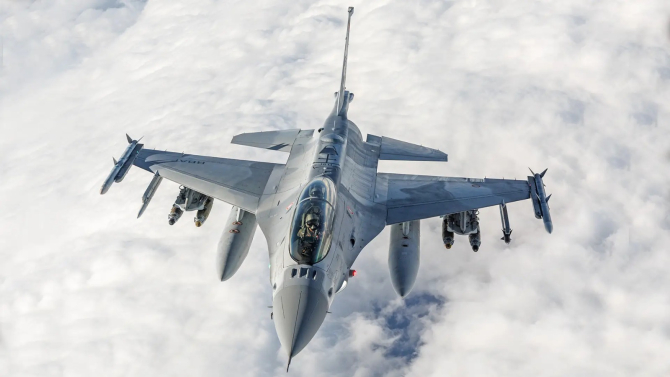 2. F-16 Viper... (whatsapp-image-2024-04-13-at-19-47-20_31056400.jpeg)